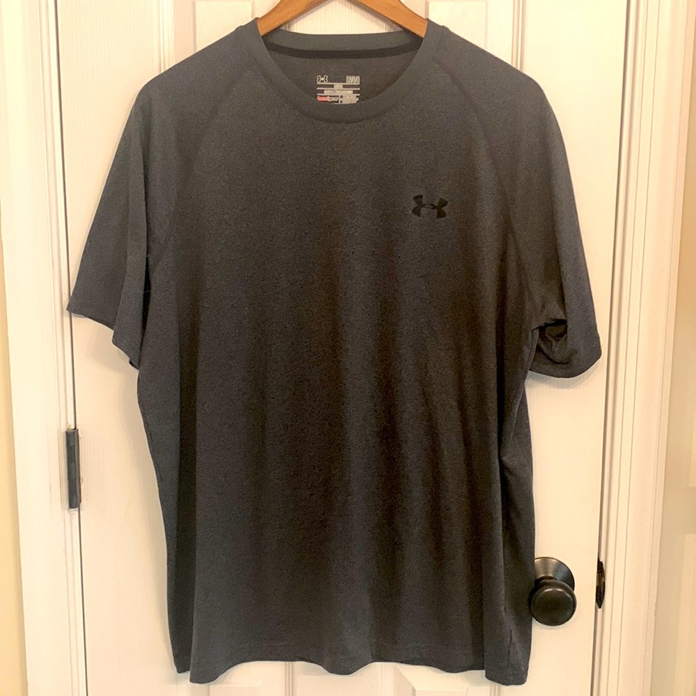 Under Armour heat gear loose t shirt. Large